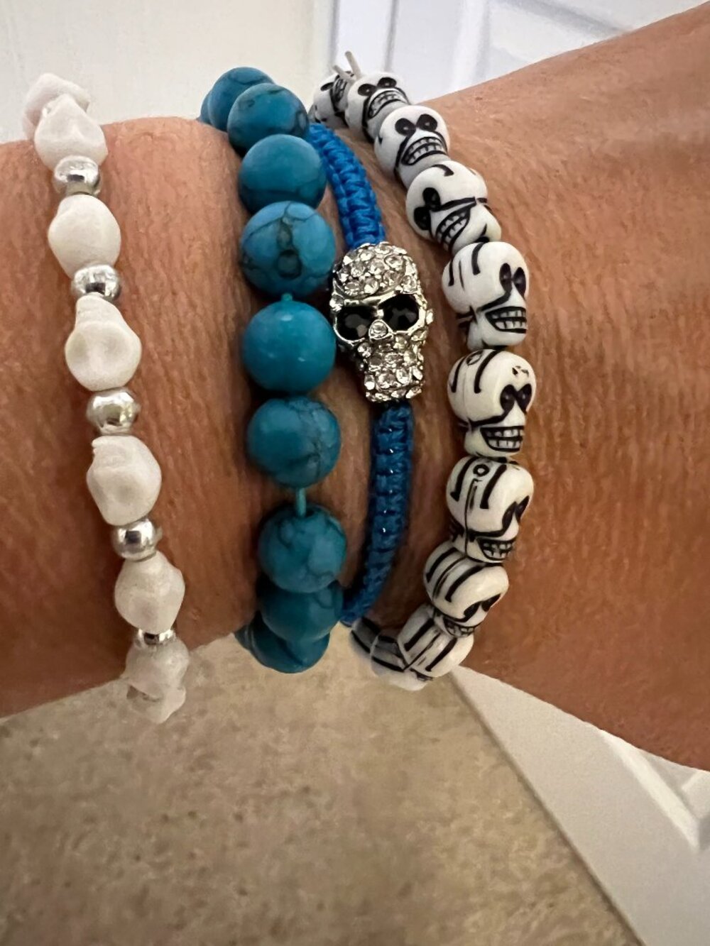 4‑Piece Skull & Turquoise Bracelet Set – Adjustable & Stretch Mix